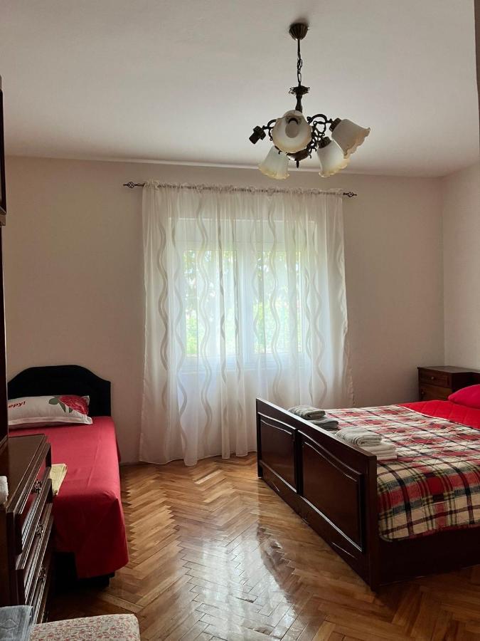 Gorica Hill Apartment พอดโกริกา ภายนอก รูปภาพ